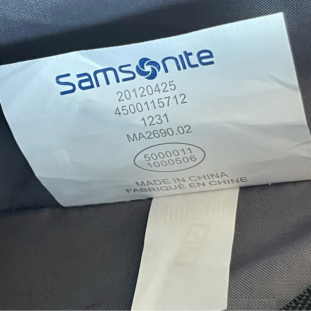 Samsonite Pro 4 DLX 2 Gusset Mobile Office